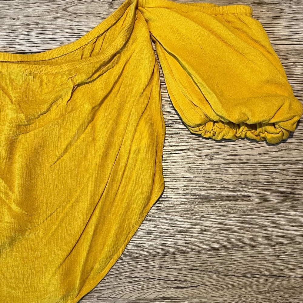 Off Shoulder T-shirt